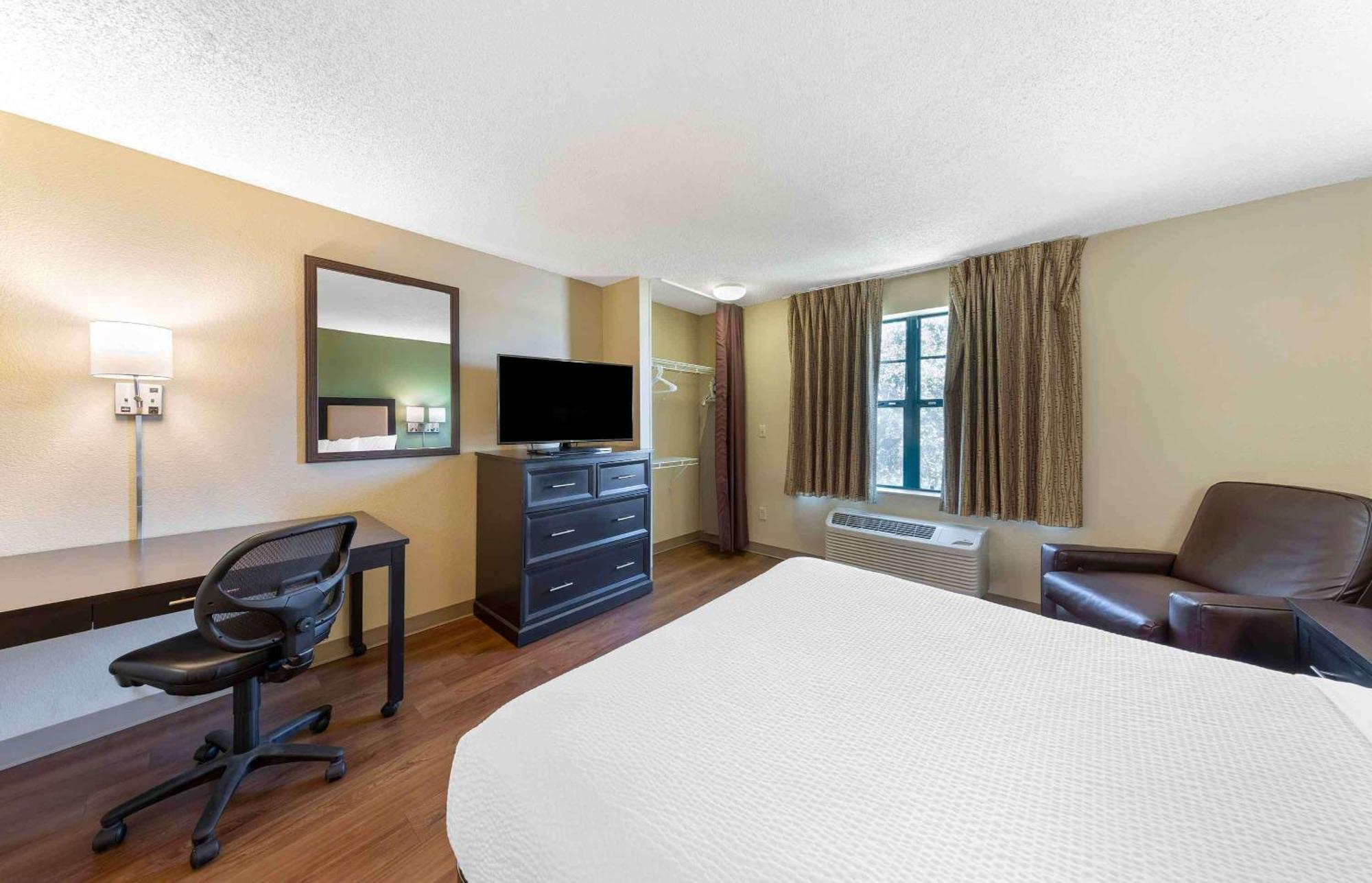 Extended Stay America Select Suites - Atlanta - Cumberland Mall Smyrna Eksteriør billede