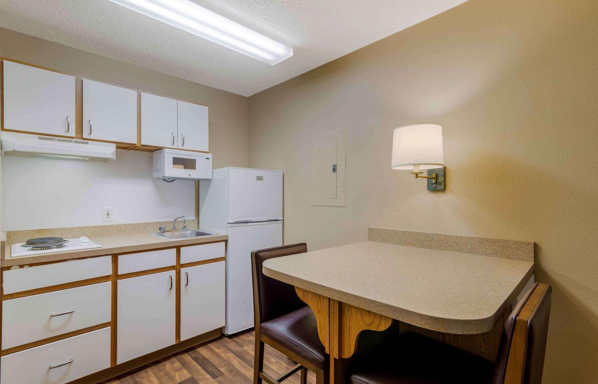 Extended Stay America Select Suites - Atlanta - Cumberland Mall Smyrna Eksteriør billede